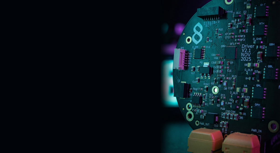 Close-up of the 8Robotics motor-driver board